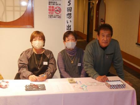 受付の美人姉妹；吉村・田中＆上薗